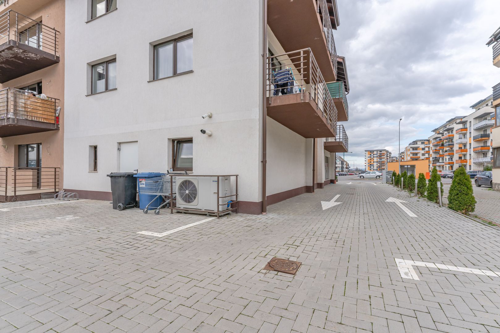 Spatiu comercial de vanzare cartier Tractorul (zona noua) - Poză 3