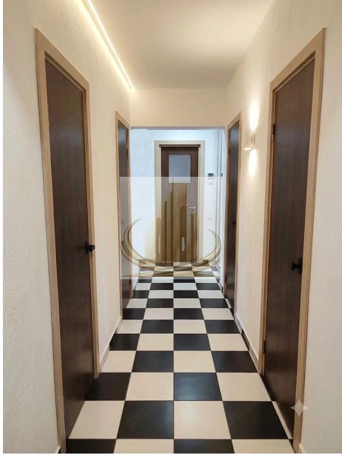 Apartament 3 camere cu parcare chiar lângă scara blocului - Poză 6