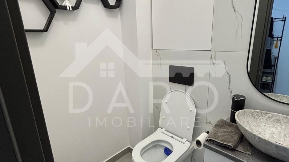 Apartament 3 camere complet renovat - Poză 4