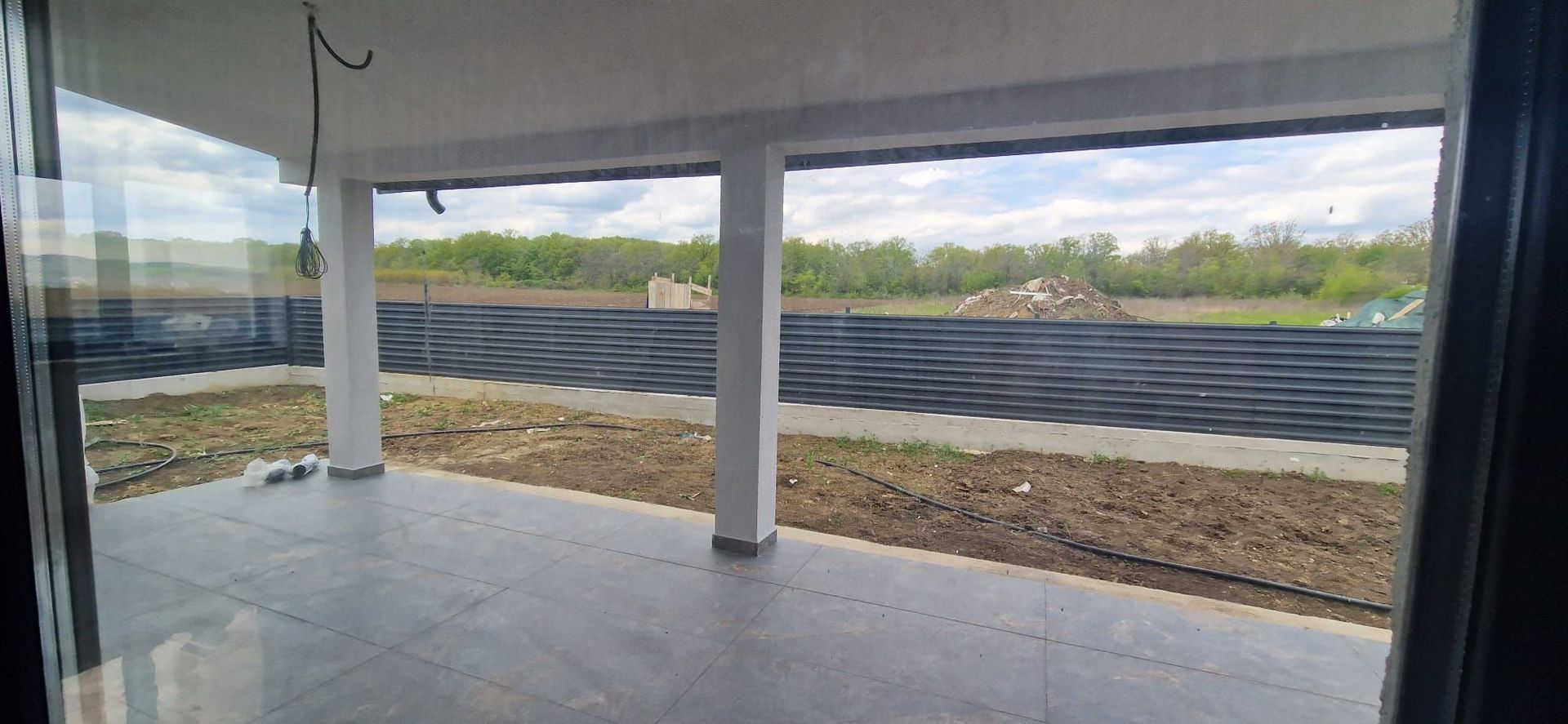Casa plan parter 3 camere 70 mp/teren 400 mp Ciurbesti 149000 euro - Poză 8