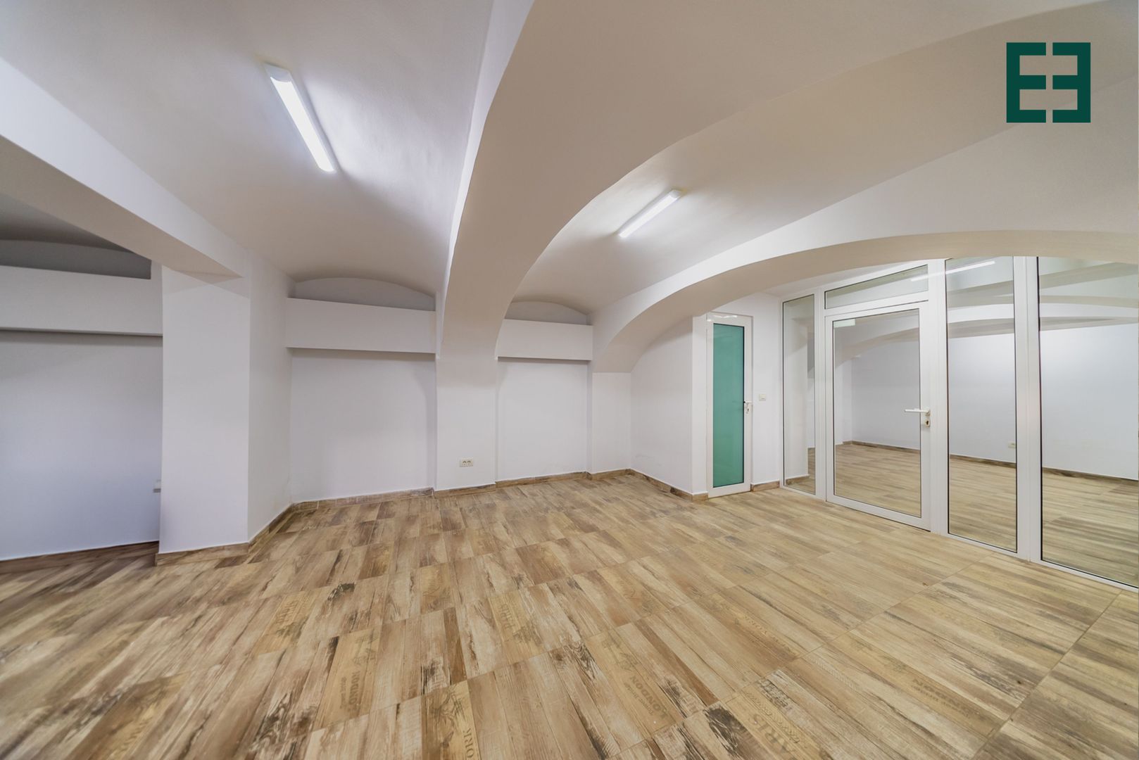 Spațiu Comercial – Demisol - Ultracentral - Arad - Poză 1