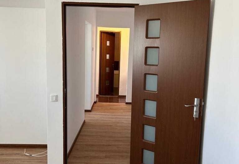 Apartament 2 camere, decomandat,  Micro 20 - Poză 2