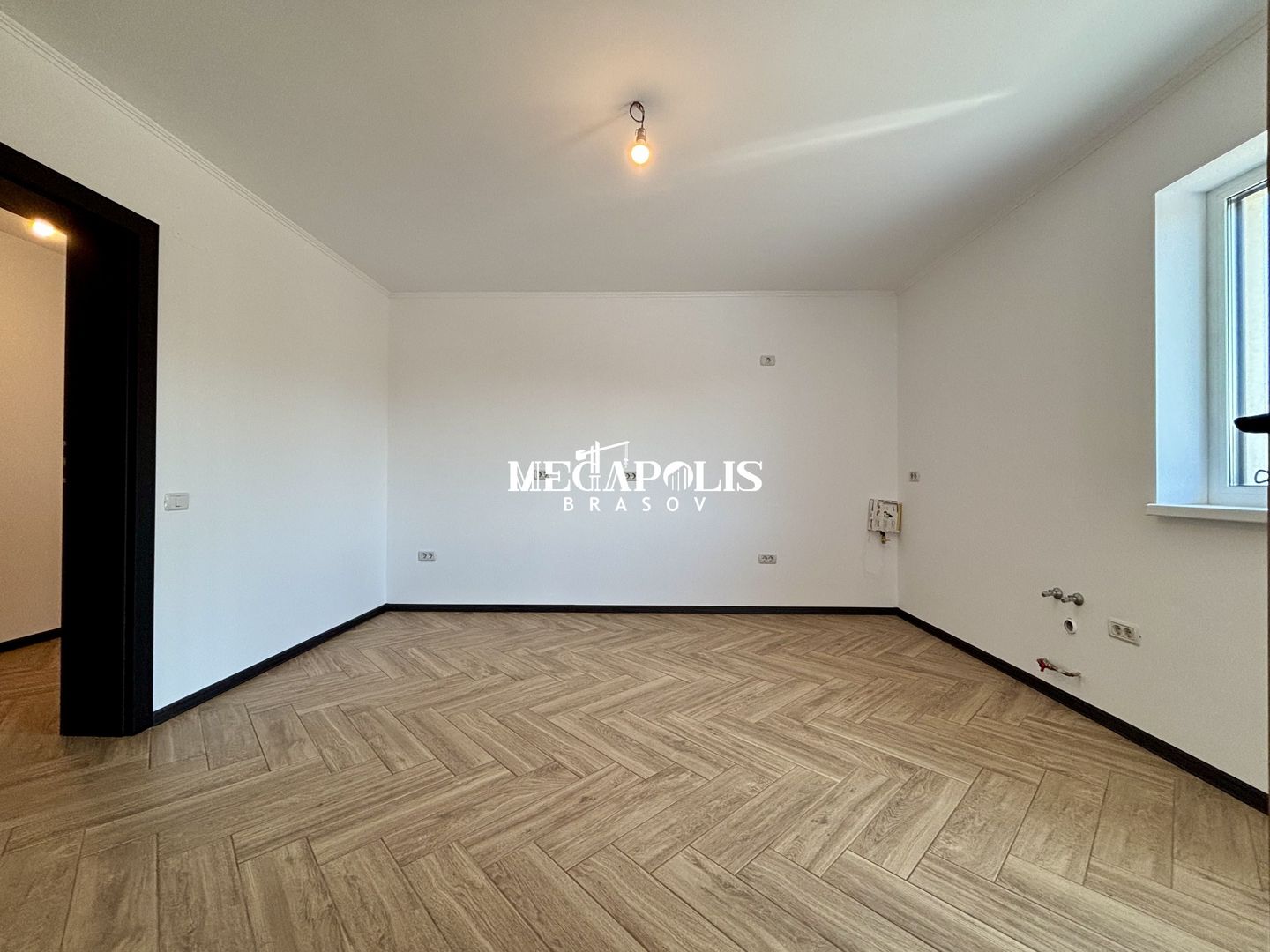 Casă pe Parter | 4 Camere | Utilități | Credit | Zonă bună | Izvor - Poză 8