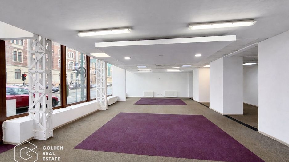 Spațiu comercial de închiriat, Bd. 16 Decembrie 1989 - 104 mp, vitrina 13 m - Poză 1