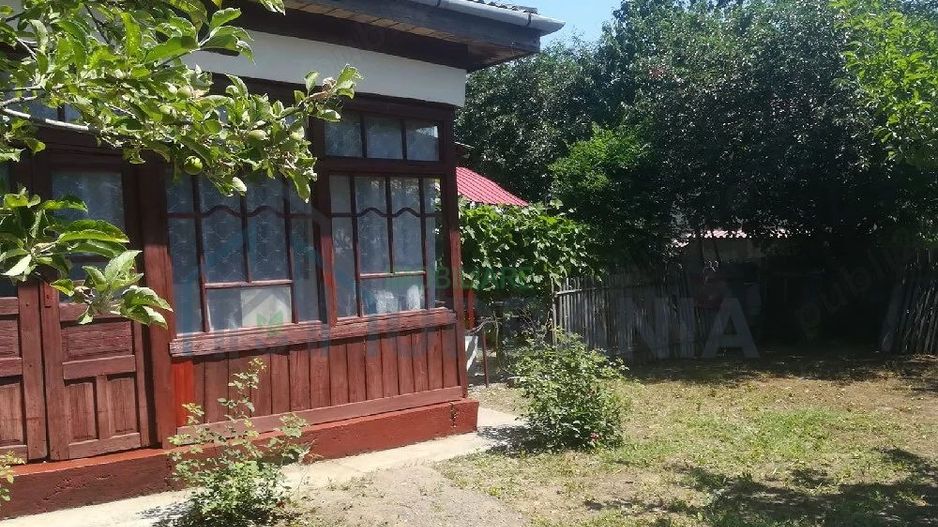 Casă tradițională de vânzare în Comuna Costești, județul Iași - Poză 1
