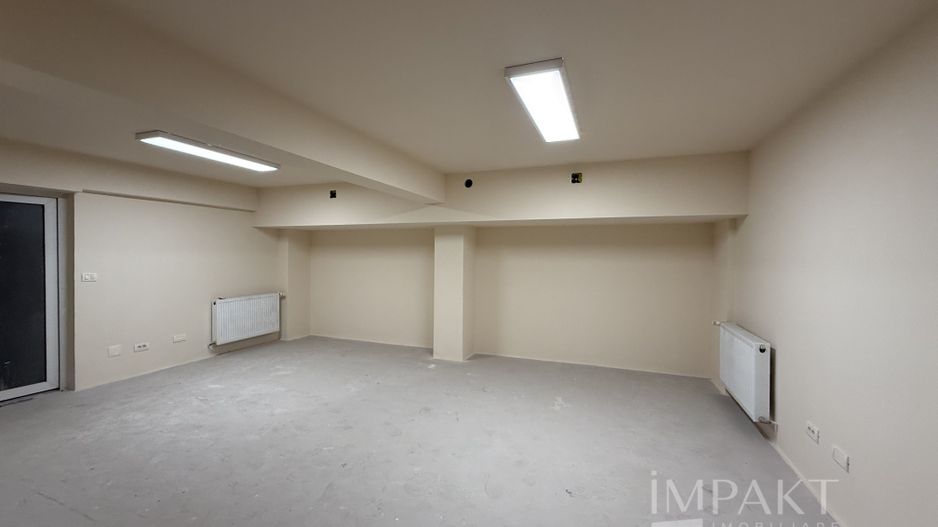 Spatiu de 450 m2 Piata Cipariu, ideal depozit curierat, arhivare, etc - Poză 1