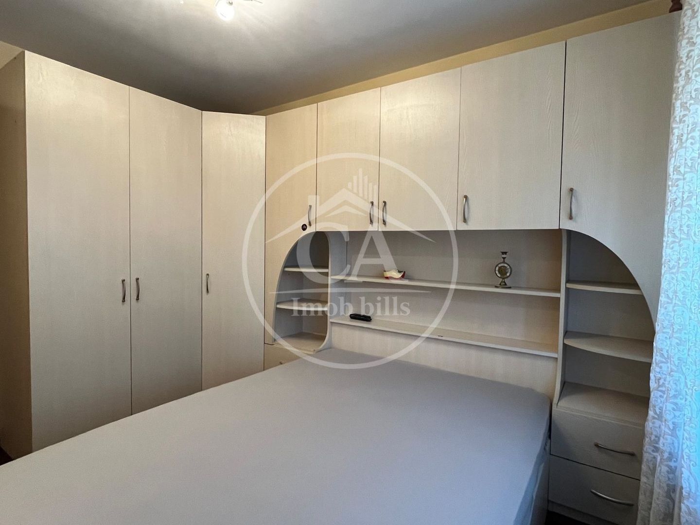Apartament cu 3 camere de inchiriat în zona Decebal, Oradea - Poză 2