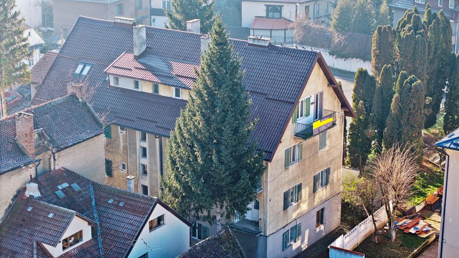 Apartament 2 camere in vila la poalele Tampei, 99000 euro - Poză 1