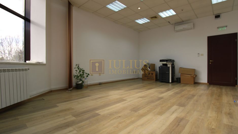 Cladirea Enel, 33 mp, Luminos. - Poză 3