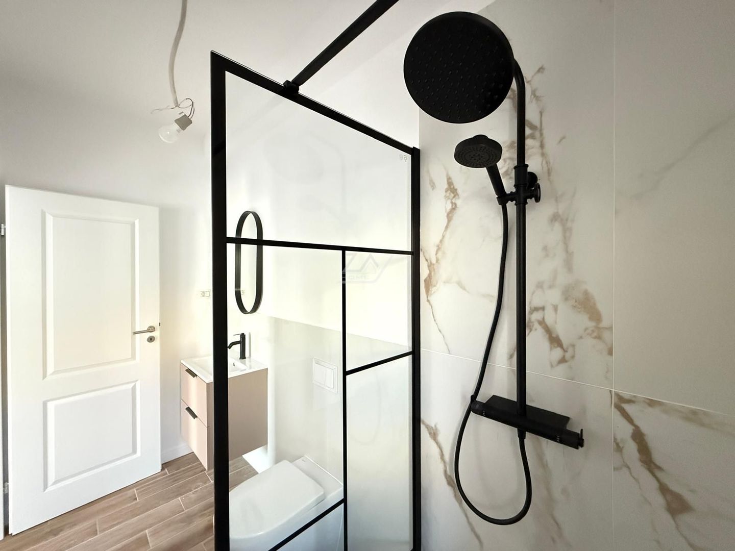 COMISION 0. Drumul Boilor - noul Lidl. Toate utilitatile. Terasa 18 mp. - Poză 15