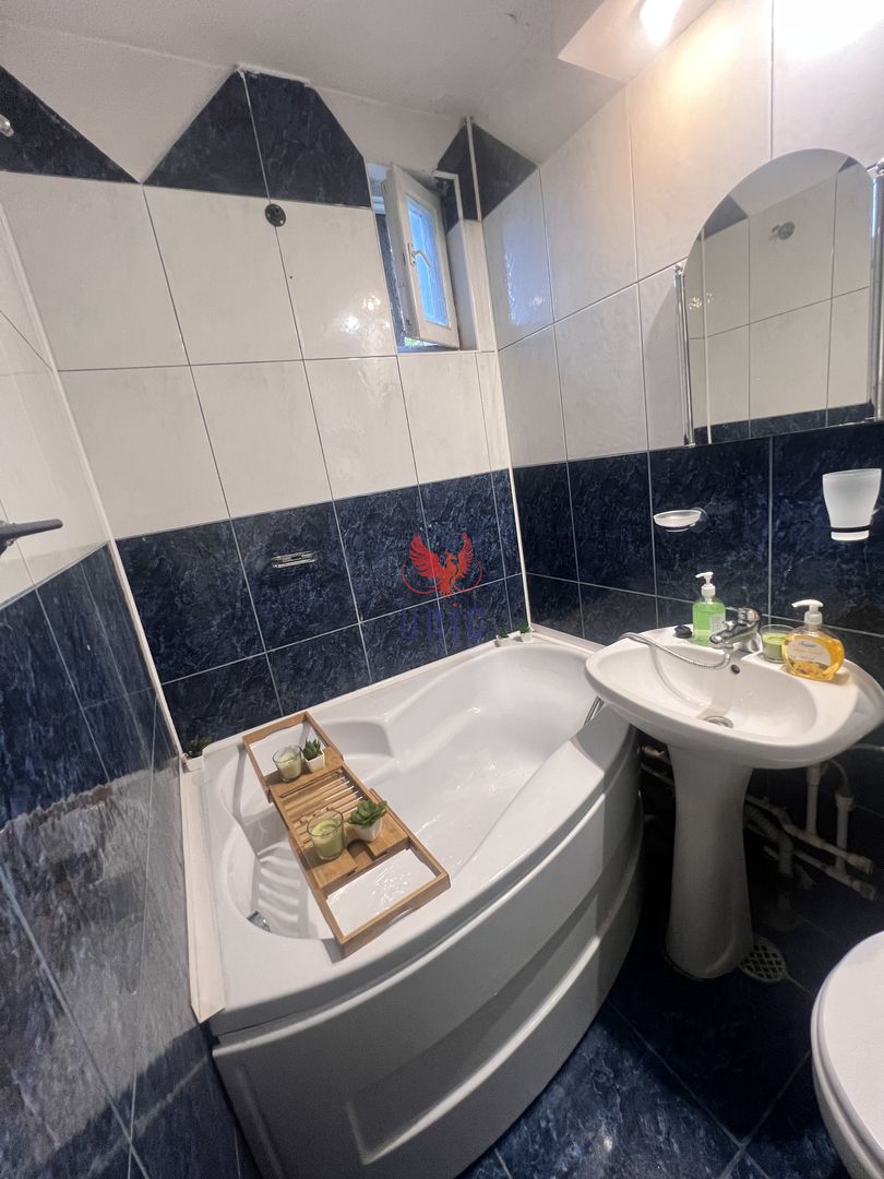 Decomandat, stradal, Calea Bucuresti etaj 1 - Poză 16