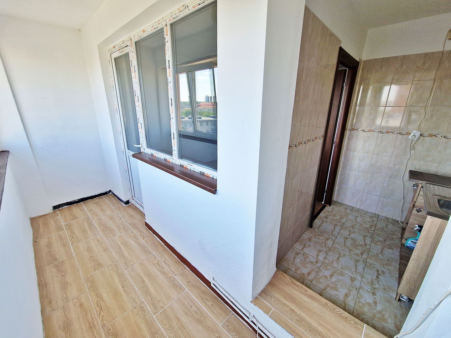 AZURA Imobiliare - Garsoniera Nemobilata Pitesti Craiovei Central - Poză 9