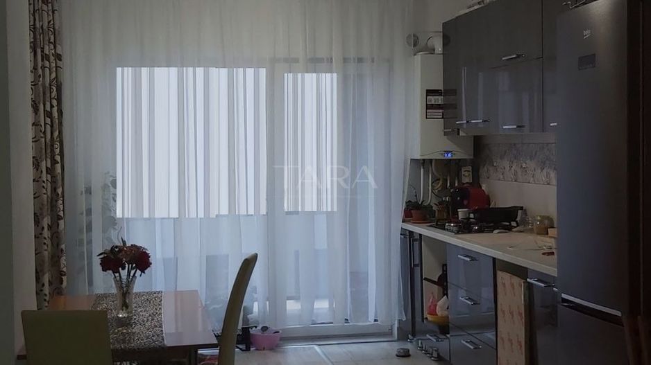 Apartament cu 2 camere, zona linistita, finisat recent. - Poză 2