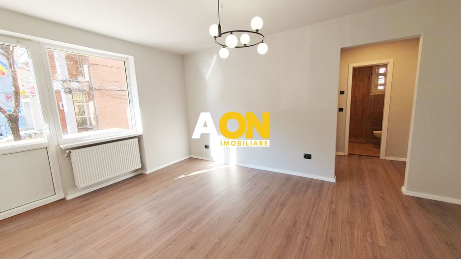 Apartament 2 camere, etaj 1, renovat complet, ultracentral - Poză 1