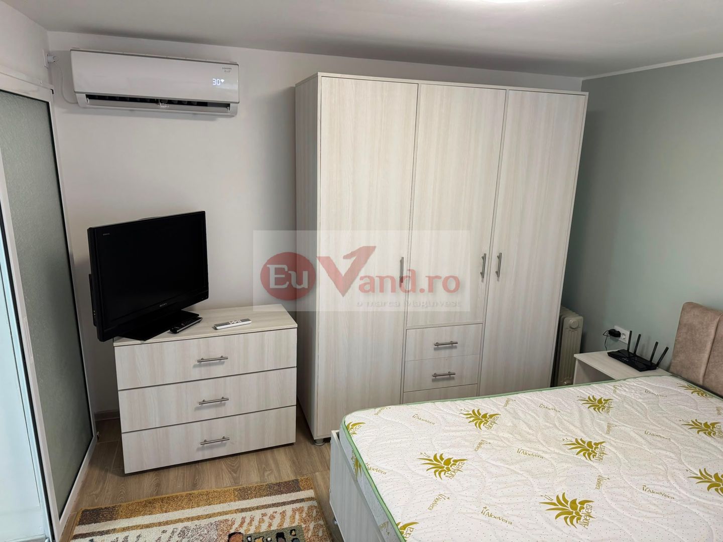 De inchiriat apartament o camera la curte, Zona General, 260 euro negoc. - Poză 15