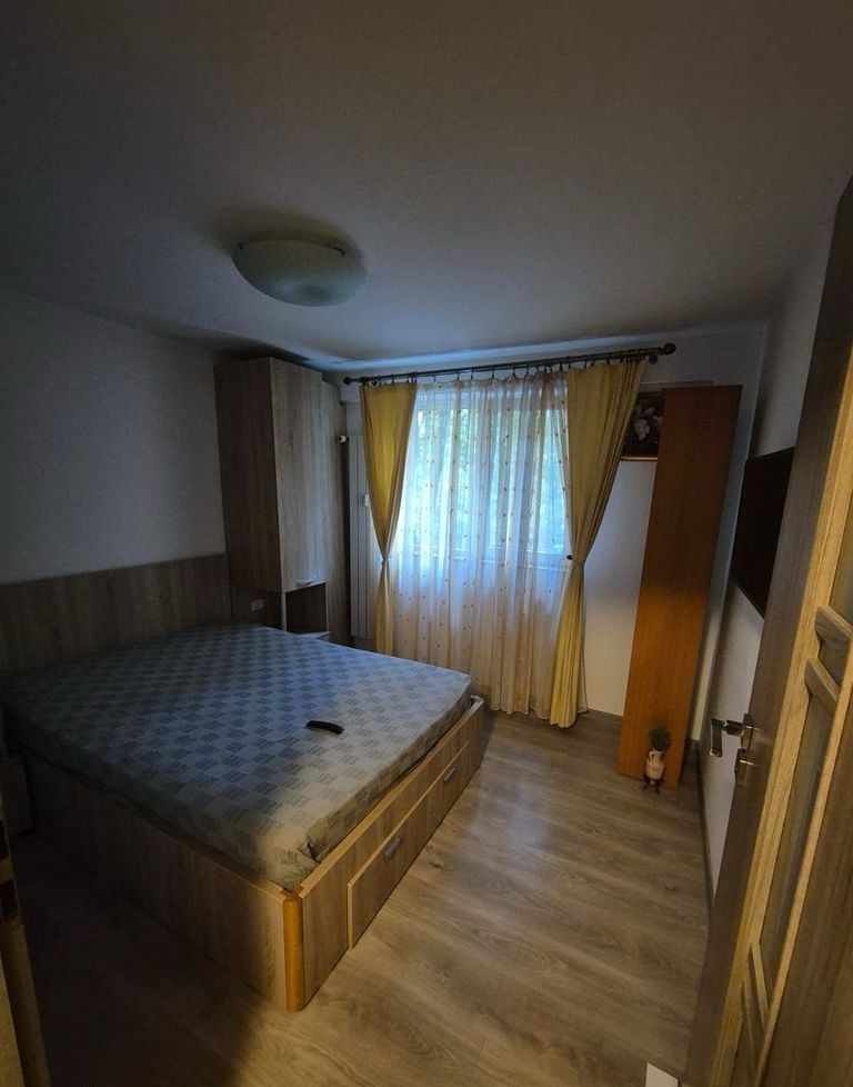 Cameră de inchiriat într-un apartament 2 camere, 3 min metrou Raul Doamnei - Poză 2