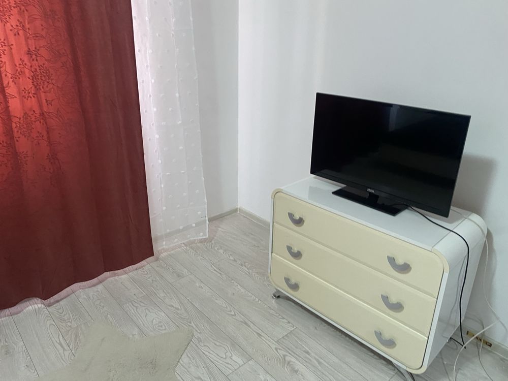 Apartament 3 camere de închiriat Militari - Poză 1