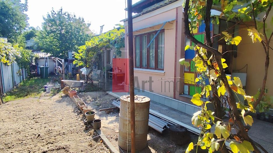 Casa de vanzare + teren in zona Jiului (Bucurestii Noi) - Poză 11