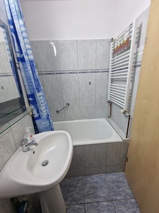 Apartament cu 2 camere decomandate, situat în zona Dacia - Poză 2