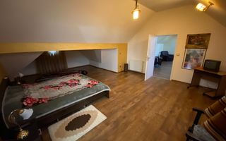 Duplex spațios cu garaj - Poză 13