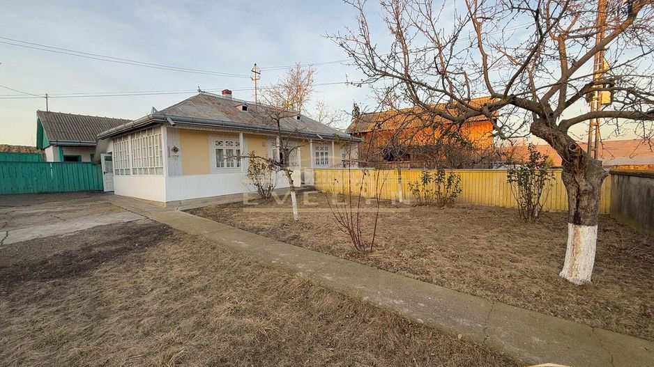 Casa 80mp + Teren 3600mp, Sat Ipotesti, Com. Mihai Eminescu, pret 30 euro/mp - Poză 1