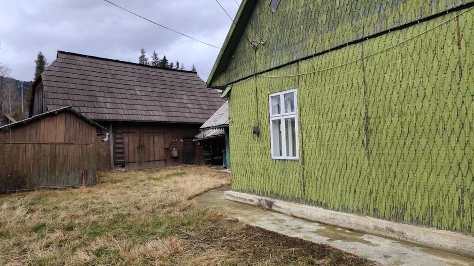 CASA DE VANZARE + ANEXE 2500 MP / PUTNA - Poză 9