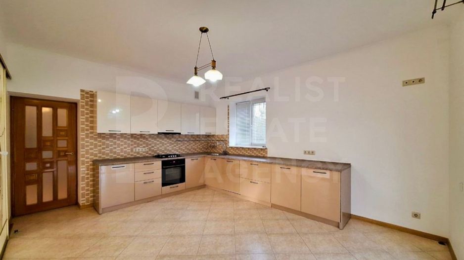 Chirie, casă, 2 nivele, 5 camere, strada  Anton Ablov, Telecentru - Poză 4