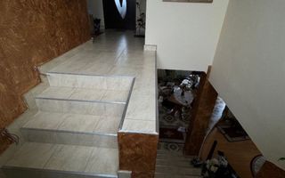 Casa de vanzare P+1, 4 Garaje, Vetis - Poză 15