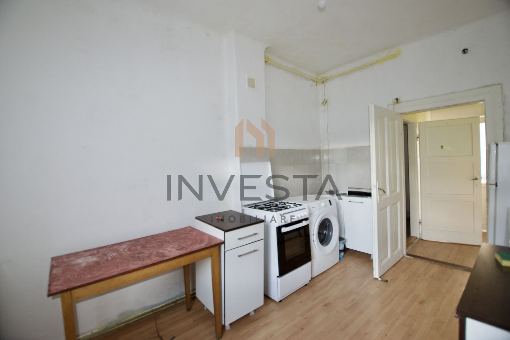 Casa cu teren liber de 200 mp in zona strazii Brasov! - Poză 6