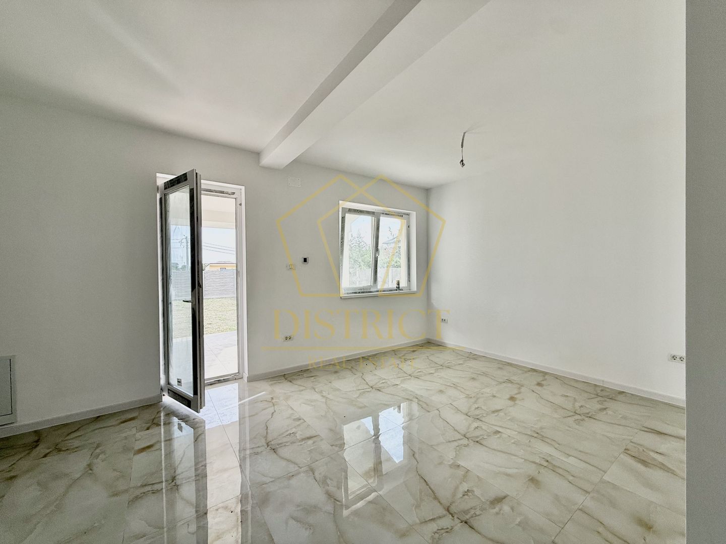 Duplex spatios cu 4 camere 109 mp | Mosnita Veche - Poză 3