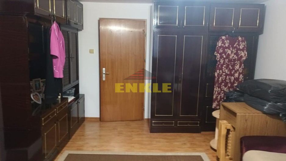 Casa , P+1+teren, 108 mp,Zona  Baisa ,teren 10000 mp,pret 150000 Euro - Poză 6