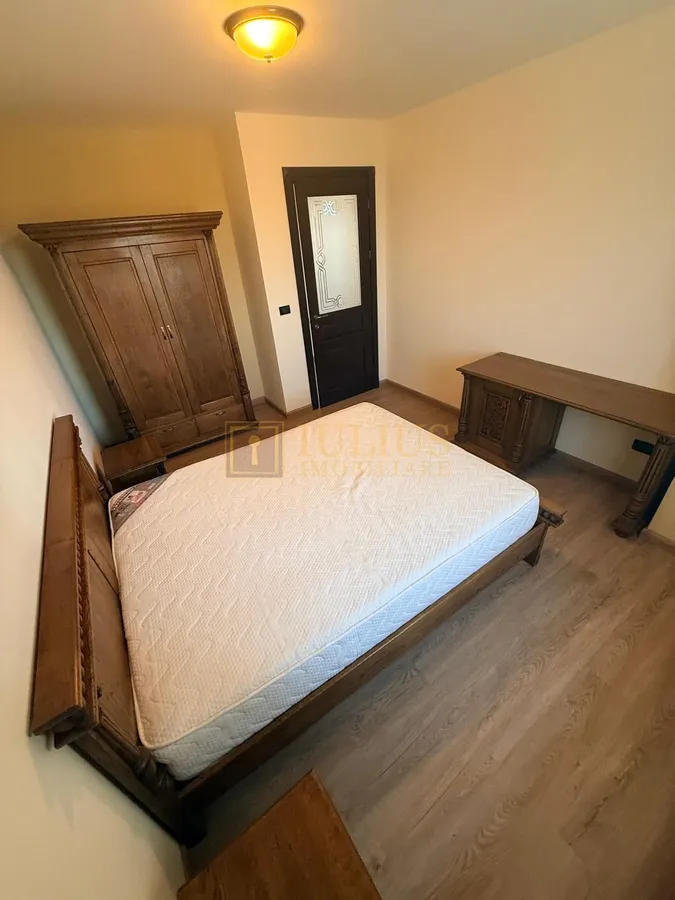 3 camere} Mosnita Noua-Castel Royal| apartament vintage| loc de parcare| balcon — fotografia 1