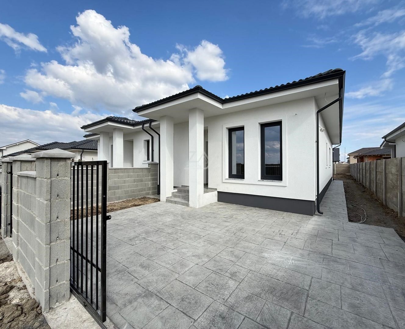 COMISION 0. Drumul Boilor - noul Lidl. Toate utilitatile. Terasa 18 mp. - Poză 2