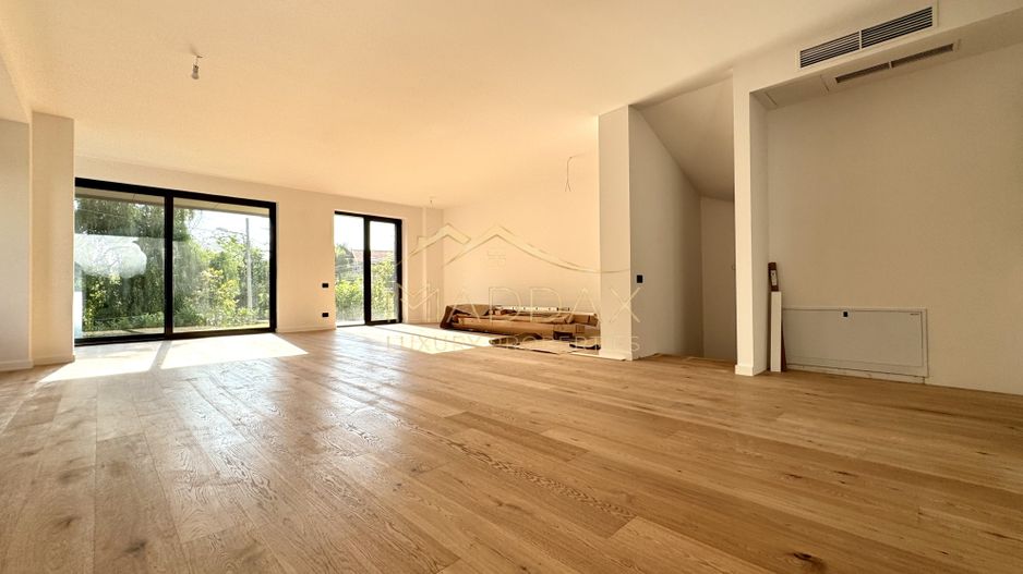 Vila cu 5 camere  *366mp* / Curte privată + piscina*315mp*/ Pipera - Lake View - Poză 22