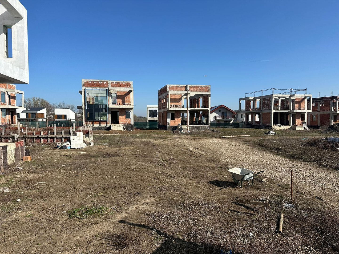 Proiect rezidențial 18 vile Tunari (stadiu avansat) - Poză 27