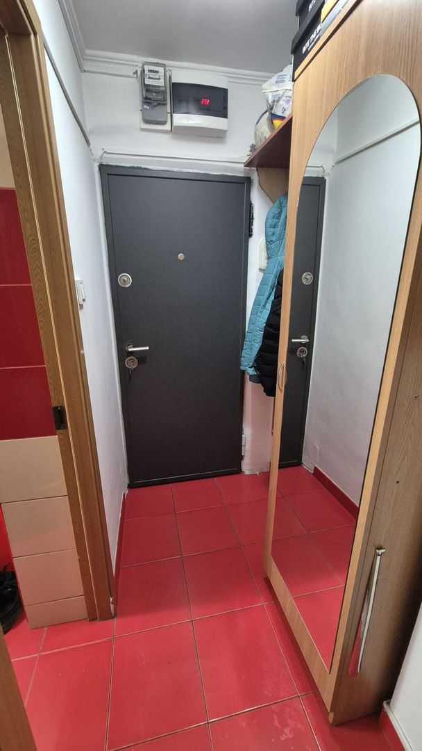 2 Camere Piata Resita cu Loc de parcare - Poză 9