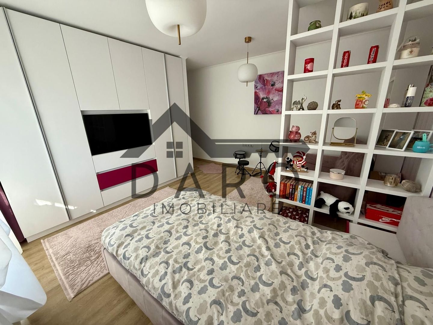 Apartament cu 2 camere in strada Moldovei. - Poză 9