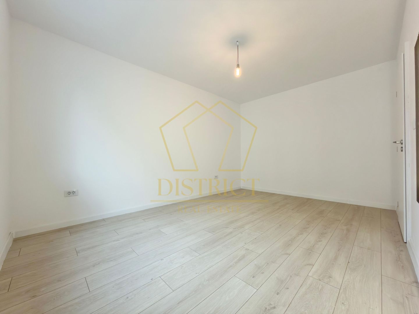Apartament cu 2 camere si bucatarie inchisa, la parter in Giroc zona planetelor. - Poză 8