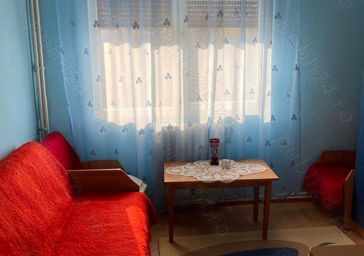 BRASADAS vinde ap  2 cam etaj 3/4 in Carpați 1. - Poză 1