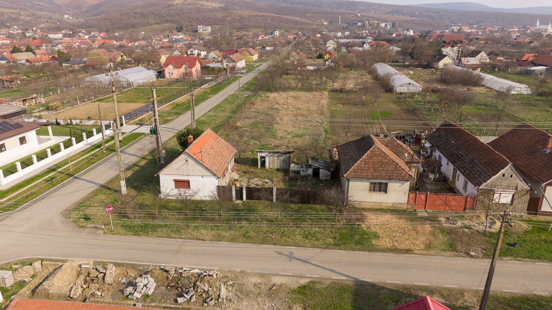 Teren 1.570 mp + casă din cărămidă–zonă liniștită - Poză 16