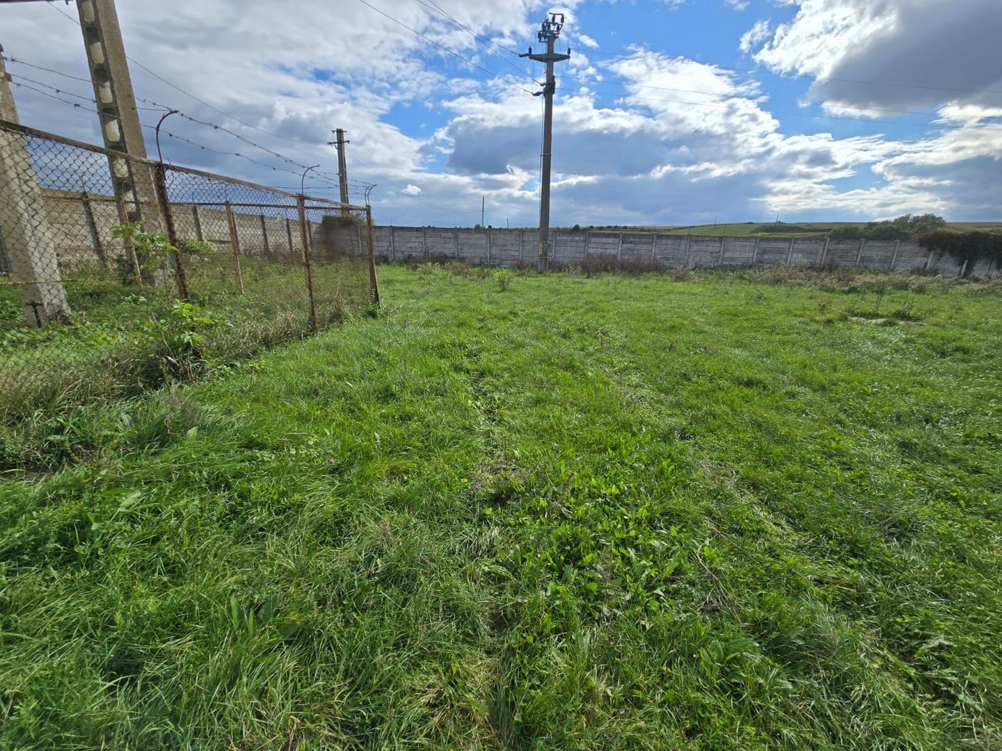 Teren+clădiri 60.000 mp.18 euro mp.deschidere la autostradă, - Poză 5