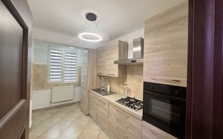 Inchiriere apartament 3 camere - Poză 1