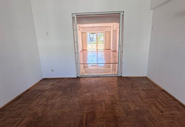 Vânzare Apartament 4 Camere Bulevardul Decebal Între Alba Iulia și Metrou Munci - Poză 8