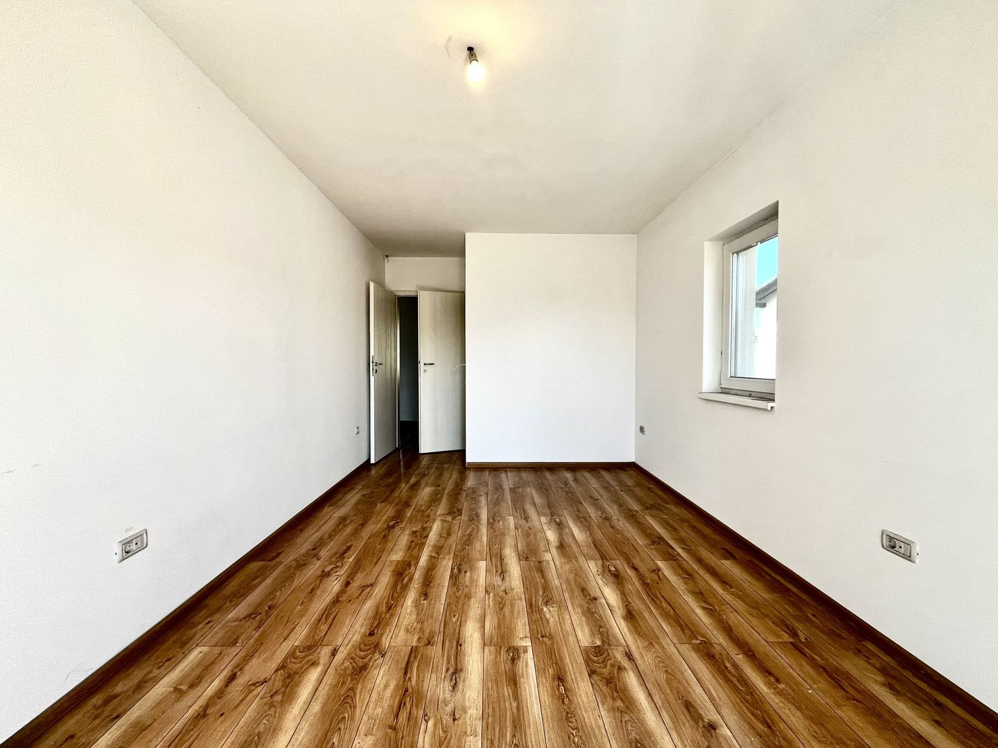 Duplex spațios și luminos | Giroc | Ideal locuință/ birou / grădiniță - Poză 18