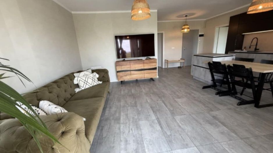 Apartament 2,5 camere chic cu grădină balcon vitrat și mobilier premium - Poză 1