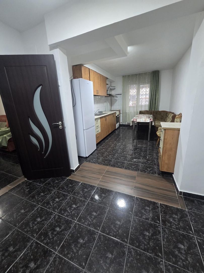 AP. 2 CAMERE GORJULUI, BUCATARIE DESCHISA, MOBILAT, METROU 5 MINUTE - Poză 5