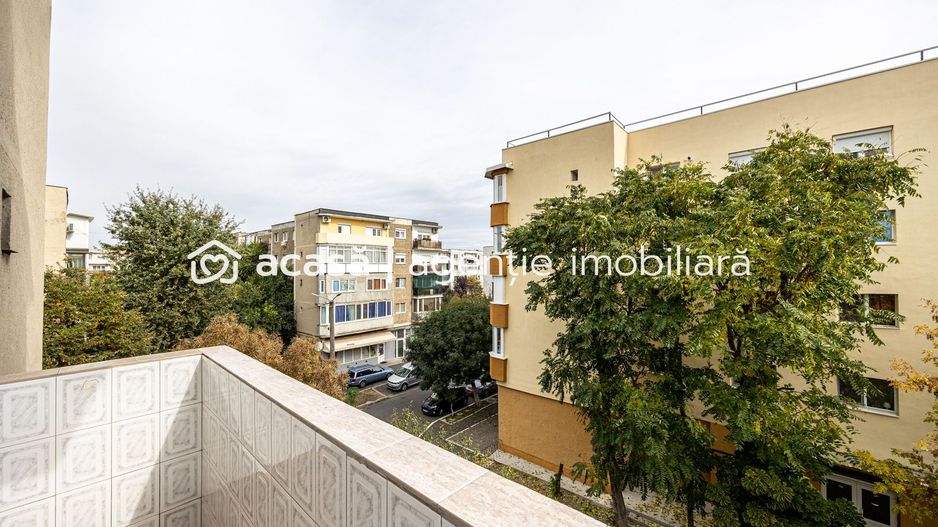 Rezervat De vânzare apartament spațios cu 2 camere decomandat etaj 3 - Poză 1
