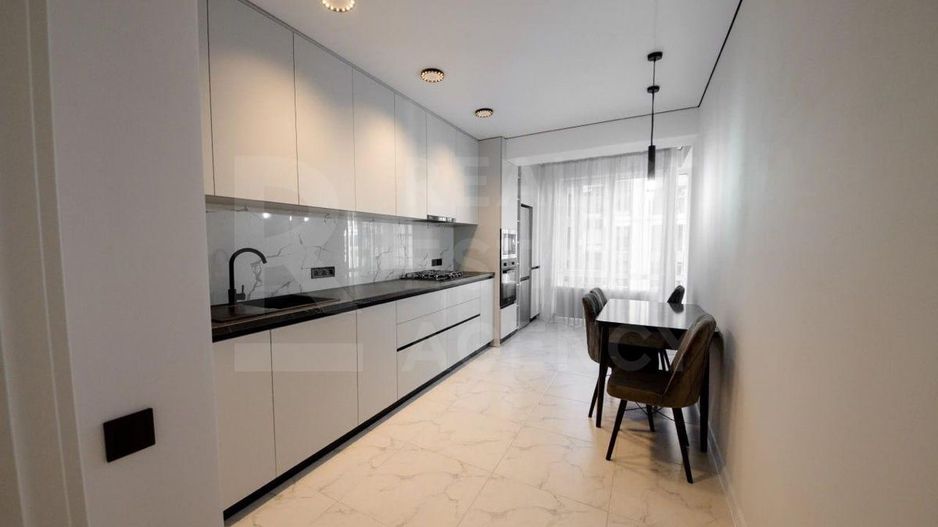 Chirie, apartament, o cameră, str. Calea Ieșilor, Sculeni - Poză 1