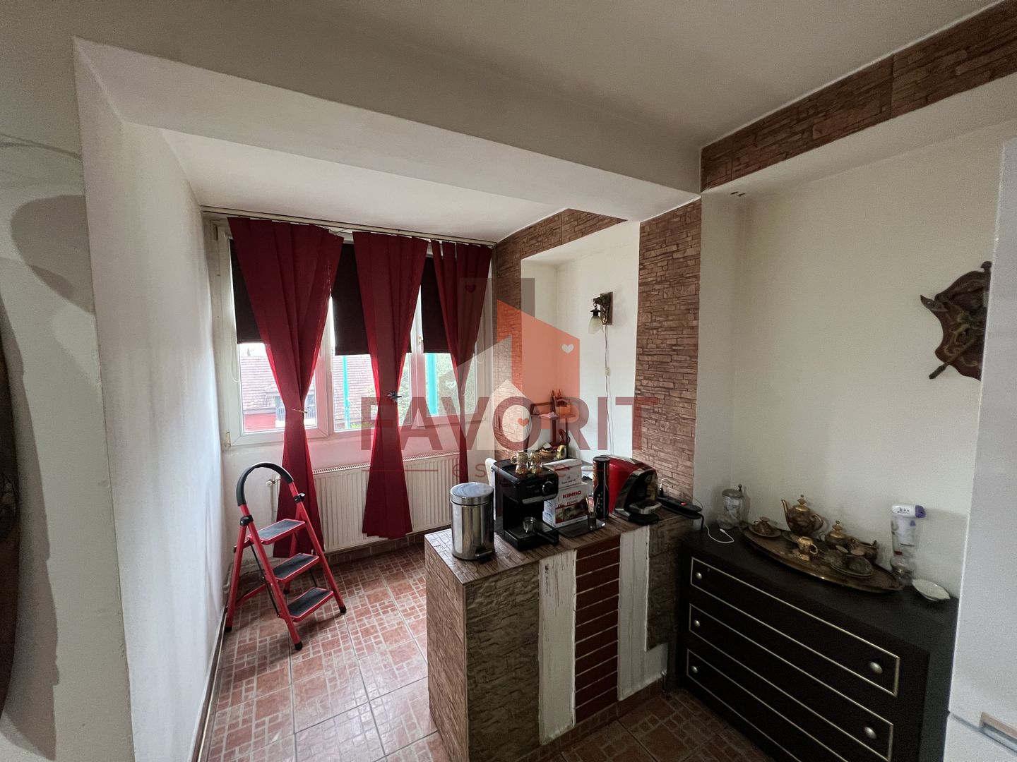 Apartament 3 camere decomandat |2 Bai | Boxa la subsol | Zona Soarelui - Poză 2