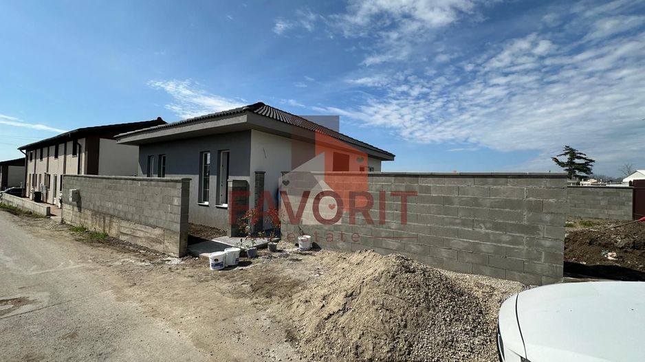 Casă individuală | Parter | Toate utilitatile | Finisaje premium | Curte | Pod - Poză 1